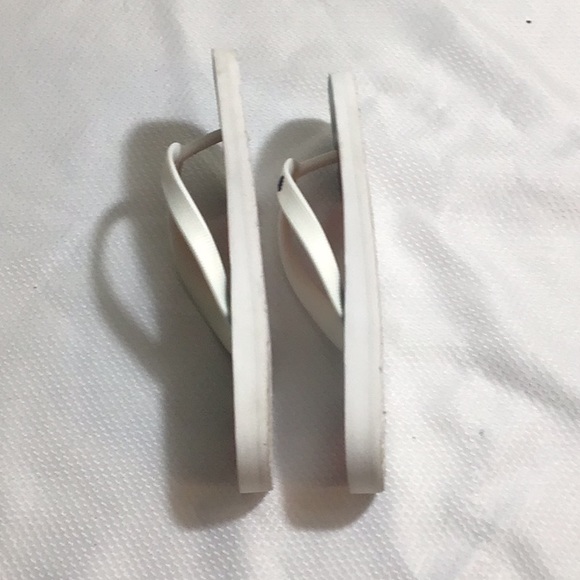 Girl’s Roxy flip flops - Picture 4 of 4